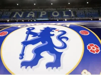 SỐC: CĐV Chelsea nhập viện trước trận Napoli, CLB lên tiếng cảnh báo khẩn