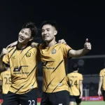 HLV Mai Xuân Hợp gây sốc: 'Cầu thủ Thanh Hóa mệt thì cứ đi bộ' sau chiến thắng nghẹt thở 1