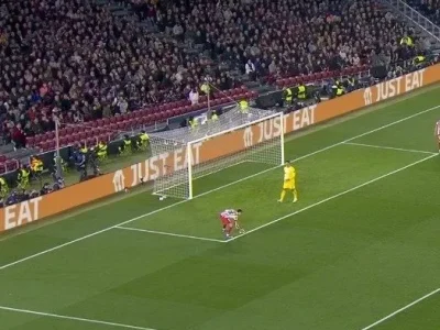 HLV Hansi Flick ‘nổi điên’ với VAR: ‘Sinh ra để làm gì?’ sau thất bại cay đắng của Barca