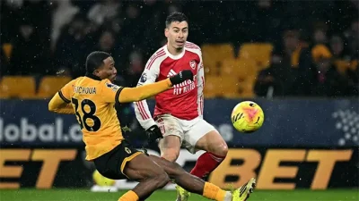 Sốc! Arsenal thảm họa bàn phản lưới phút 90+4, Wolves cướp điểm khiến cuộc đua Ngoại hạng Anh dậy sóng 1